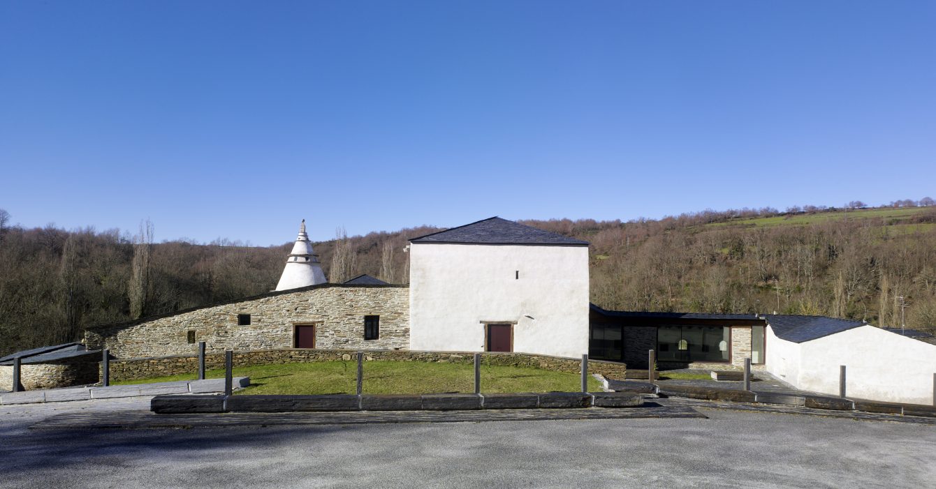 HERMO IGLESIAS VEIGA ARQUITECTOS HERMO IGLESIAS VEIGA ARQUITECTOS