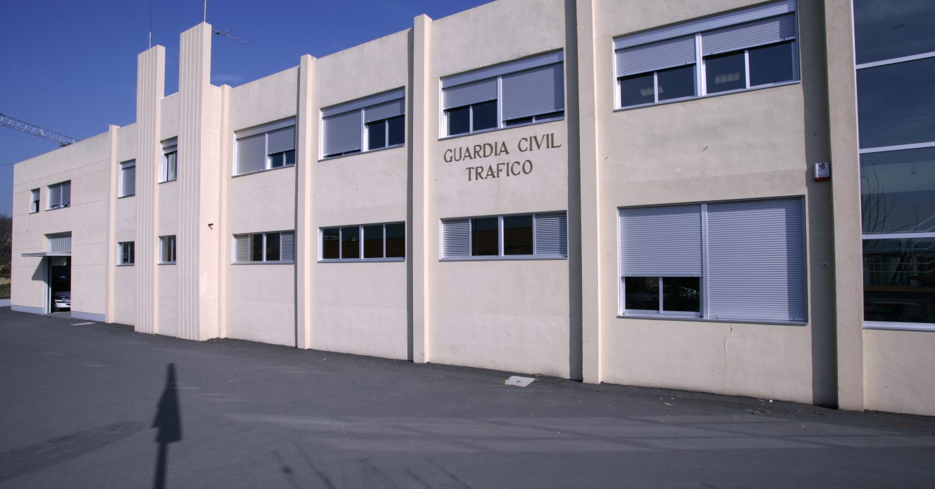 Edificio Guardia Civil Oleiros (A Coruña) 1