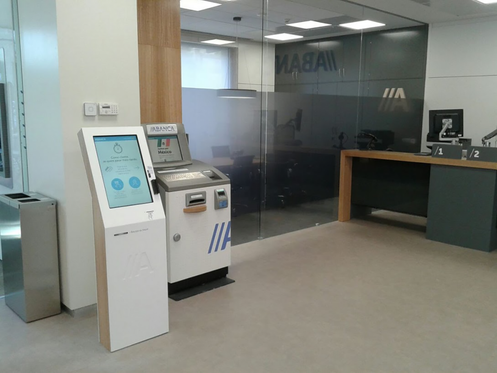Reforma parcial y mejora de imagen de oficina Abanca en la Calle Benito Corbal de Pontevedra - Dicsa Construcción