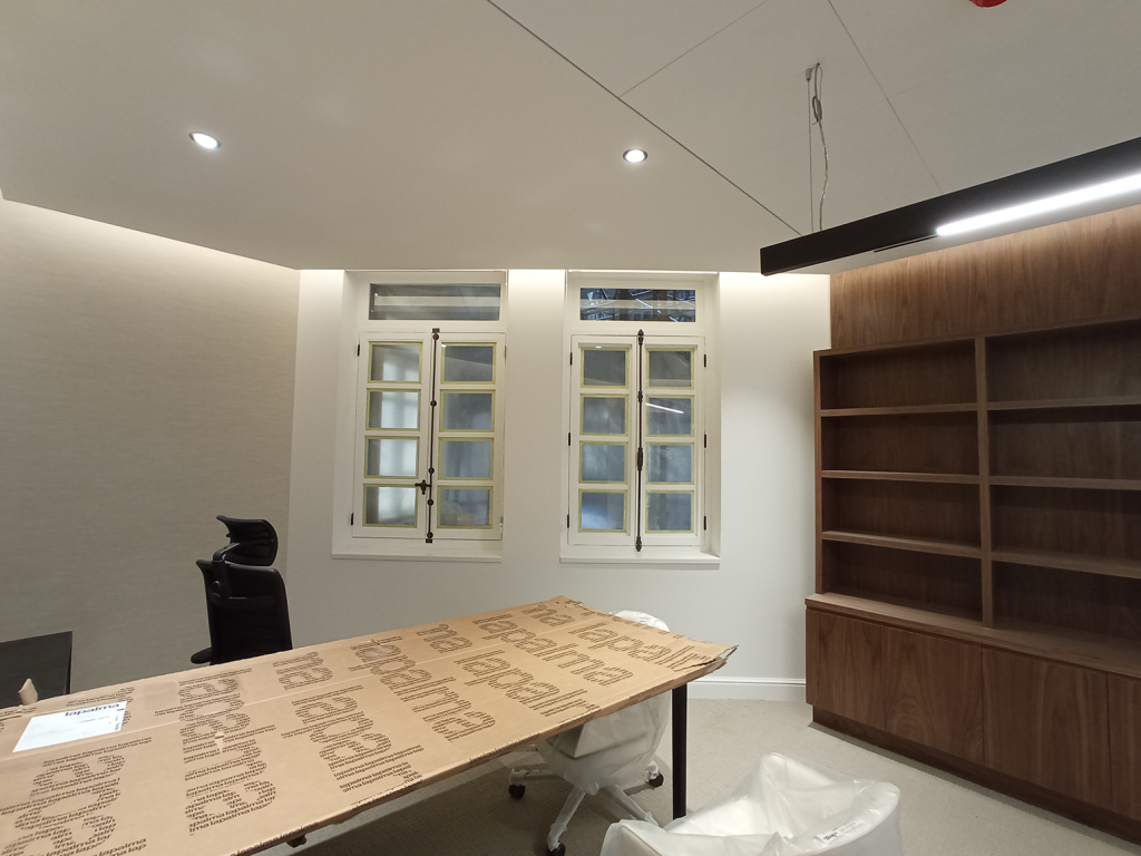 Restauración oficina de Banca privada en El Cantón - A Coruña - Dicsa Construcción