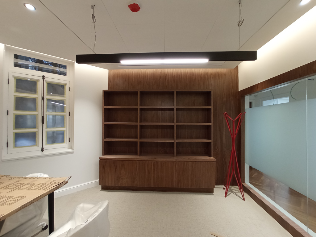 Restauración oficina de Banca privada en El Cantón - A Coruña - Dicsa Construcción