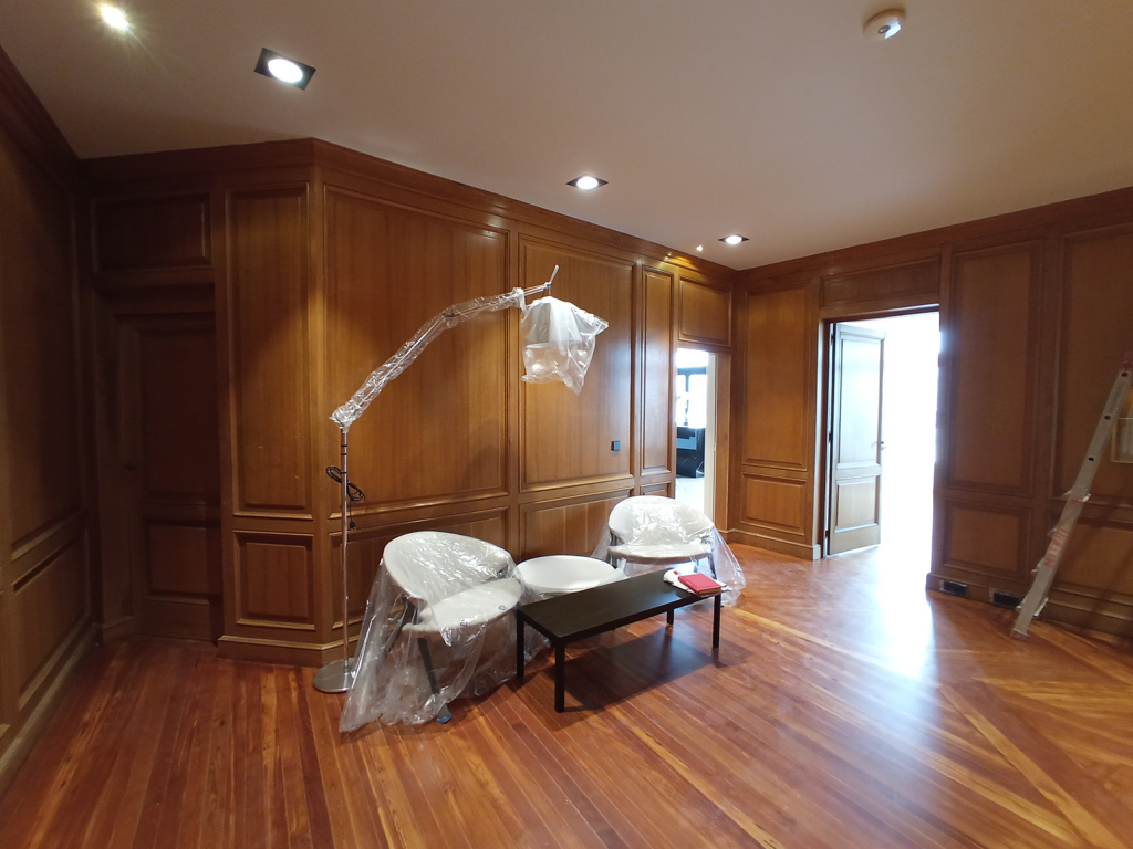 Restauración oficina de Banca privada en El Cantón - A Coruña - Dicsa Construcción