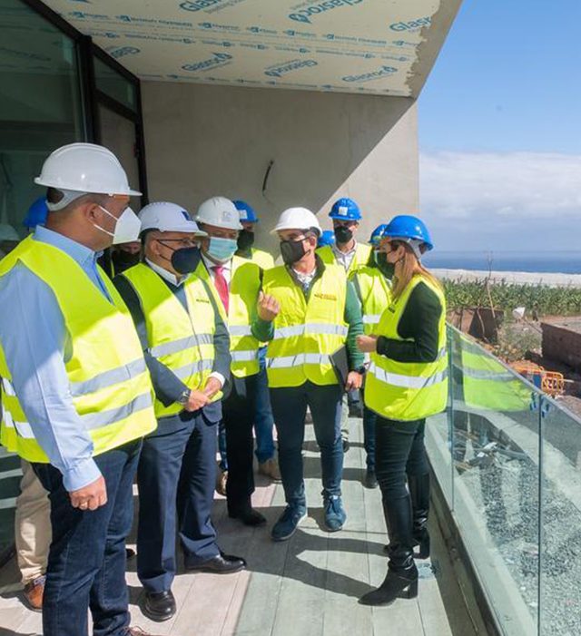 construction-silhouette-640x800 construction-silhouette-640x800