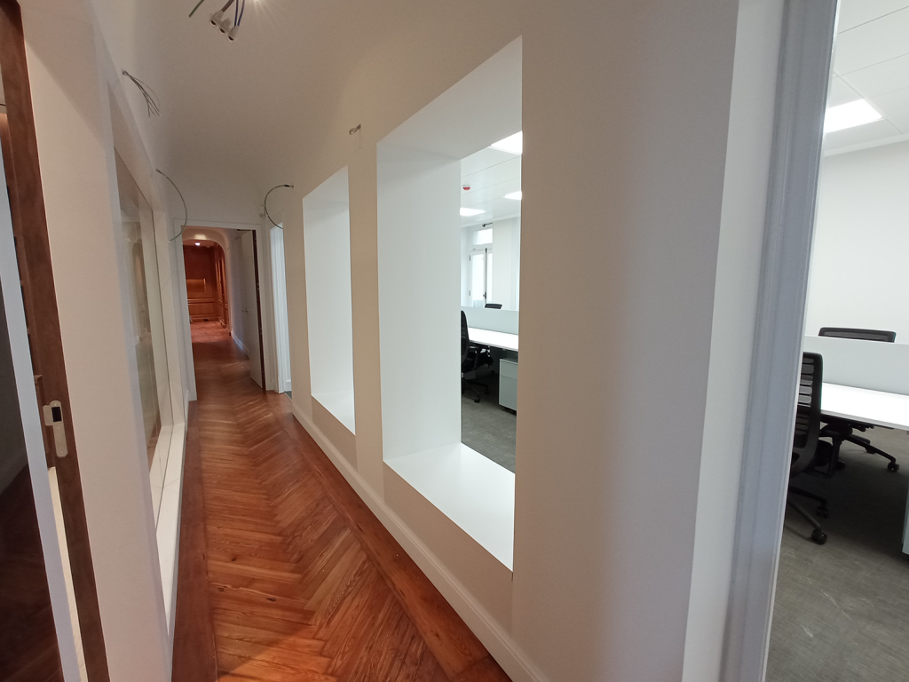 Restauración oficina de Banca privada en El Cantón - A Coruña - Dicsa Construcción
