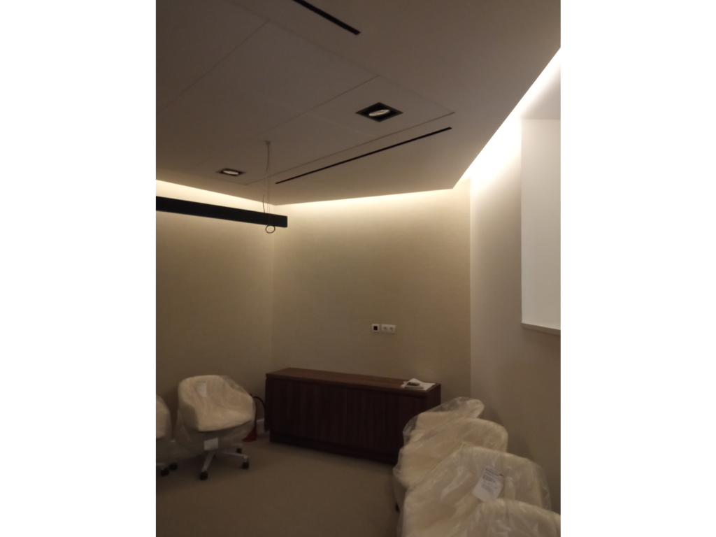 Restauración oficina de Banca privada en El Cantón - A Coruña - Dicsa Construcción