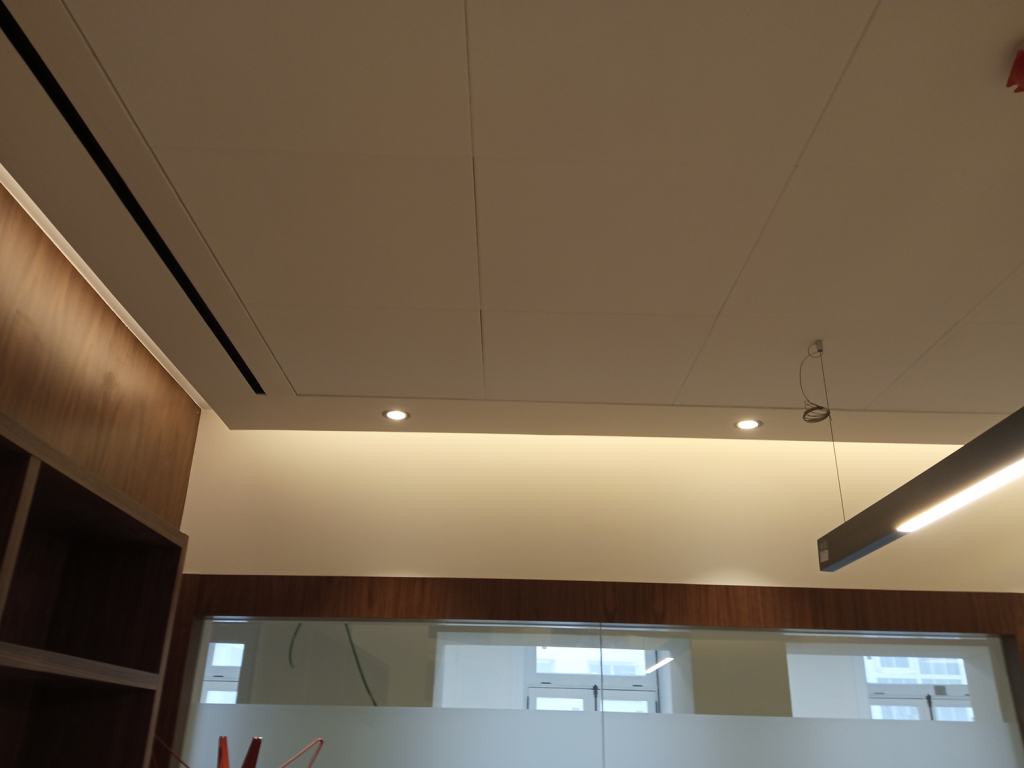 Restauración oficina de Banca privada en El Cantón - A Coruña - Dicsa Construcción