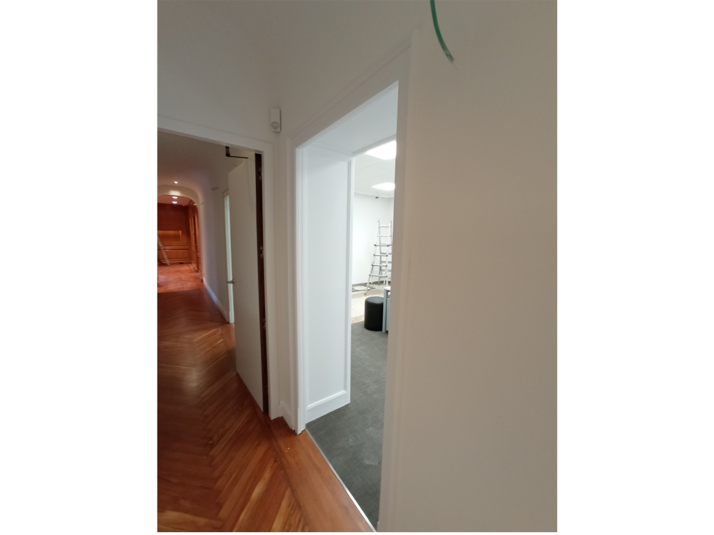 Restauración oficina de Banca privada en El Cantón - A Coruña - Dicsa Construcción
