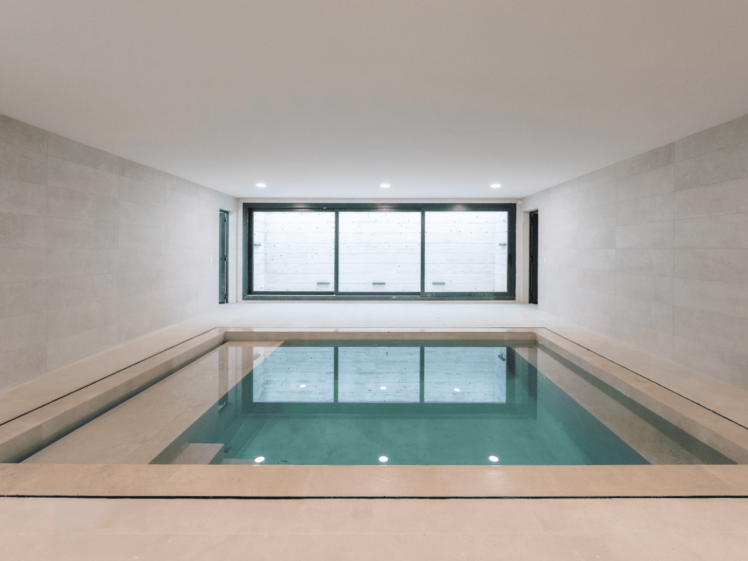 Piscina ultima